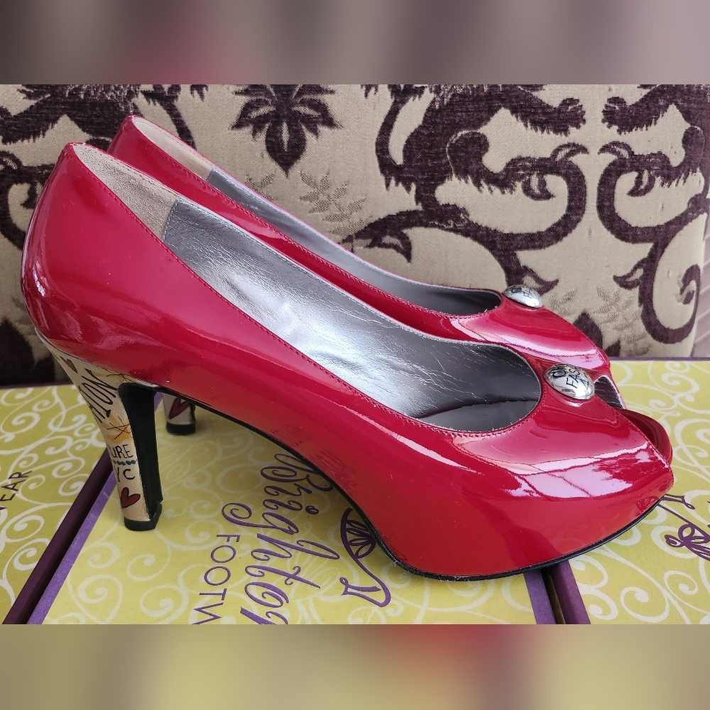 Brighton 8.5M "WALLIS" ITALY FASHIONISTA RED PATENT LEATHER PLATFORM PEEPS~FAB!!